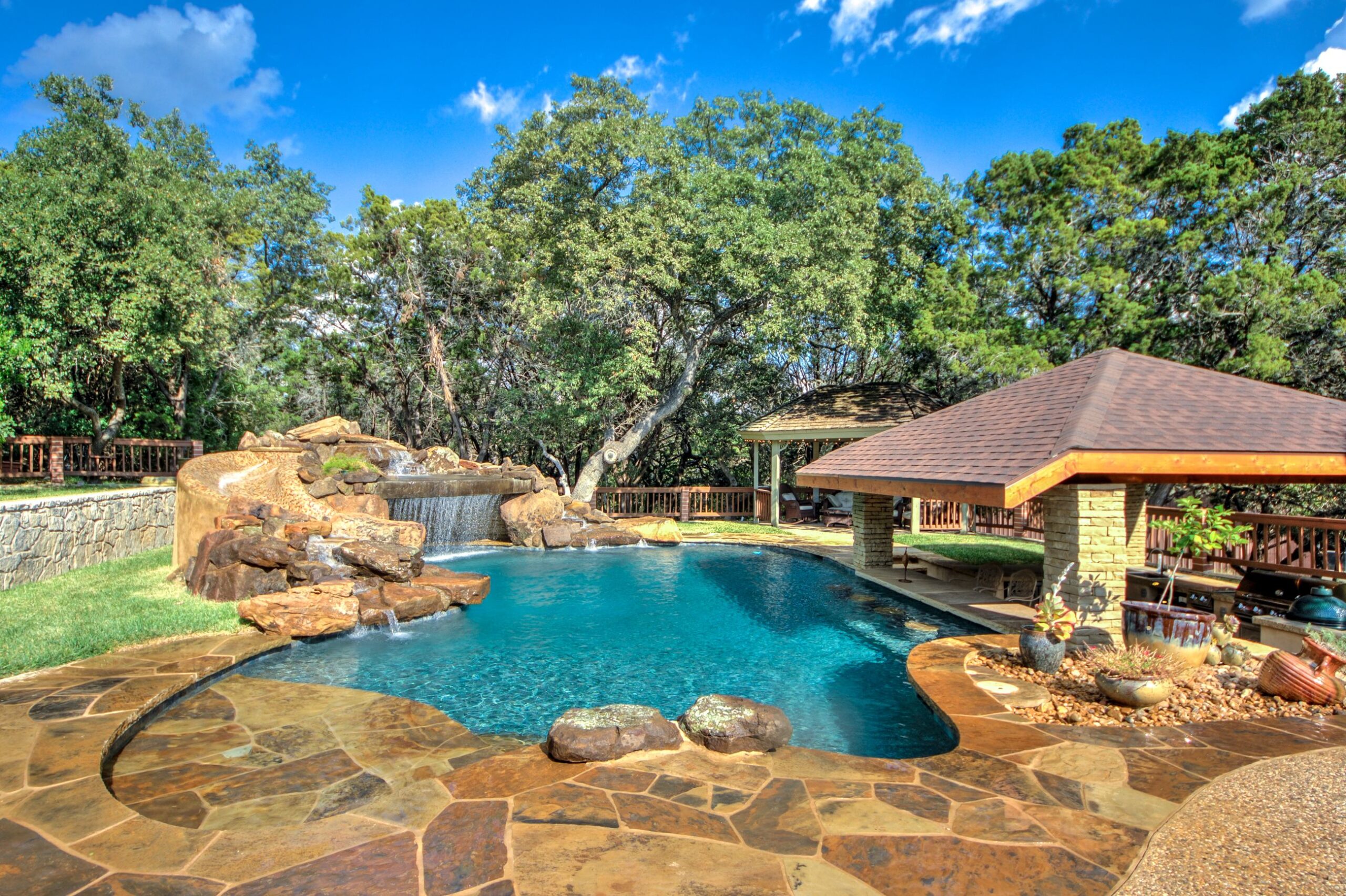 image of a remodeled pool in san antonio
